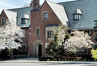 46 Surrey Gardens Westmount