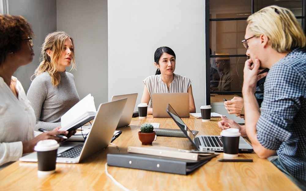 Comment répondre avec diplomatie – How to be diplomatic when responding – WestmountMag.ca