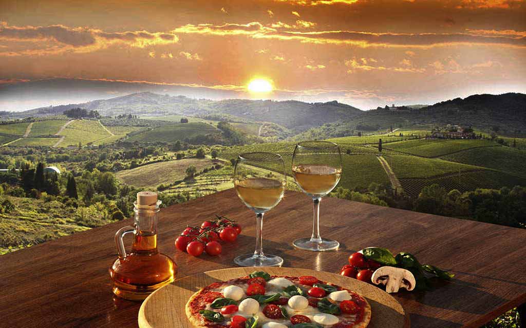 Chianti, vineyards, pizza glasses, white wine, Italy