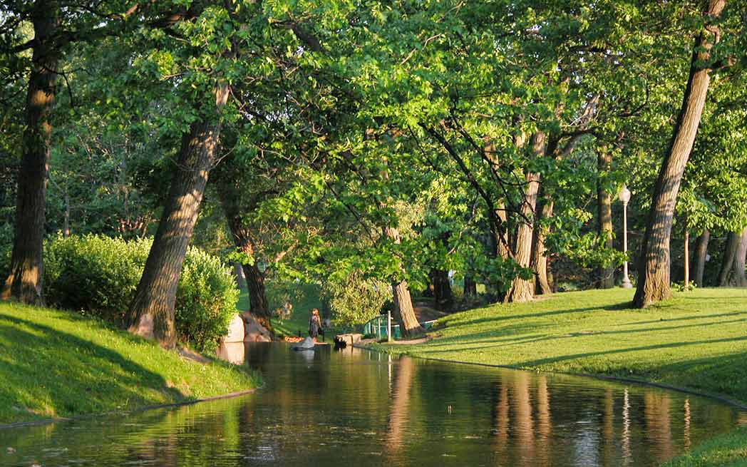 Parc Westmount Park, Westmount QC - photo: Andrew Burlone - WestmountMag.ca